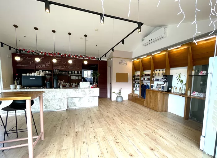 Image 247 of Café Unido