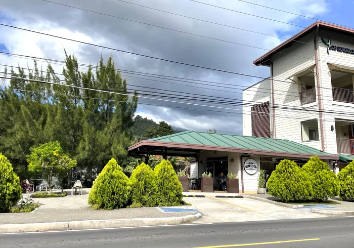 Image 251 of Café Unido