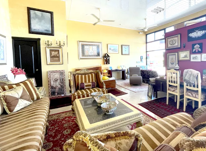 Image 494 of Larry's Place