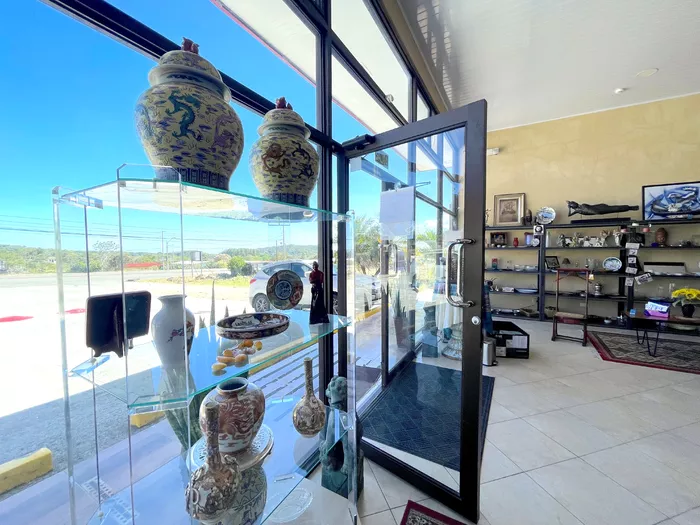 Image 495 of Larry's Place