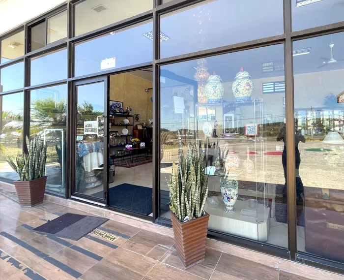 Image 504 of Larry's Place