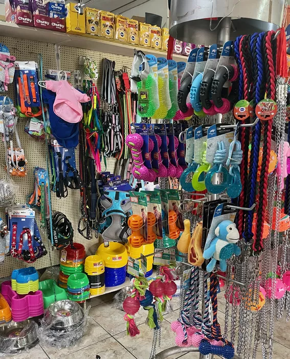 Image 82 of Mascotas y Jardines de Bqt